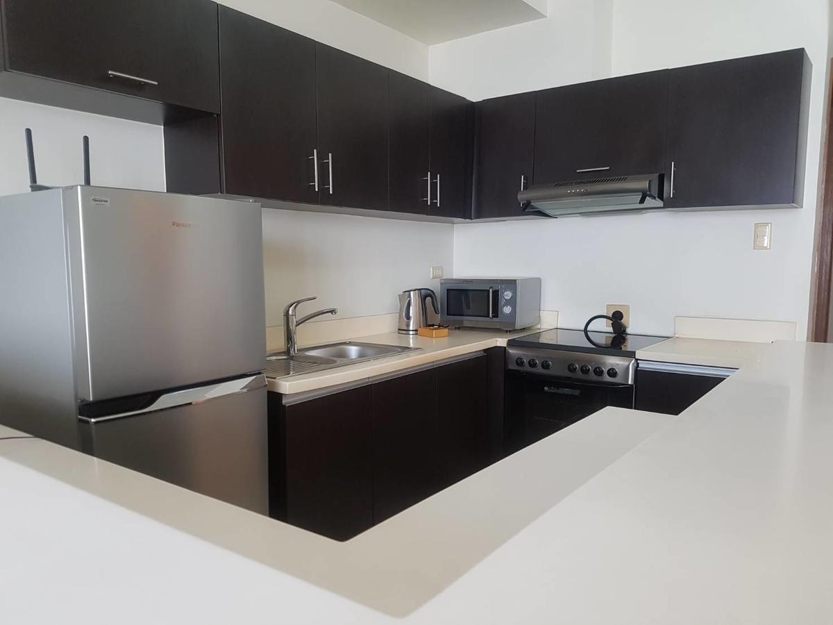 Eton Baypark Apartment Manila Exterior photo
